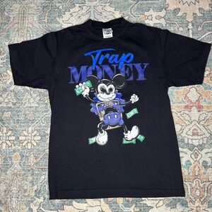 Shaka Wear Graphic T Shirt Men’s Size L Mickey Print